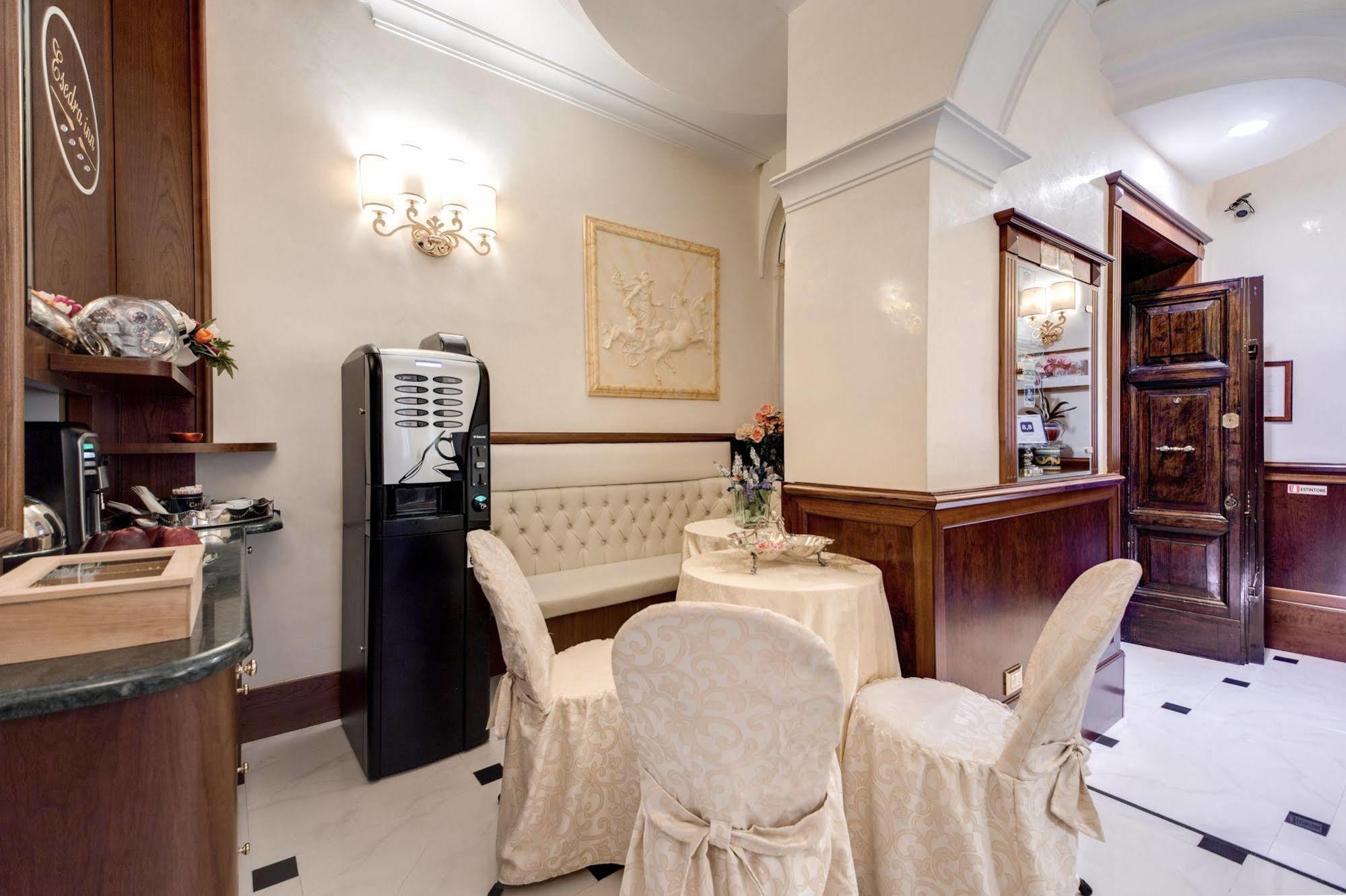 Esedra Pensionat 2*